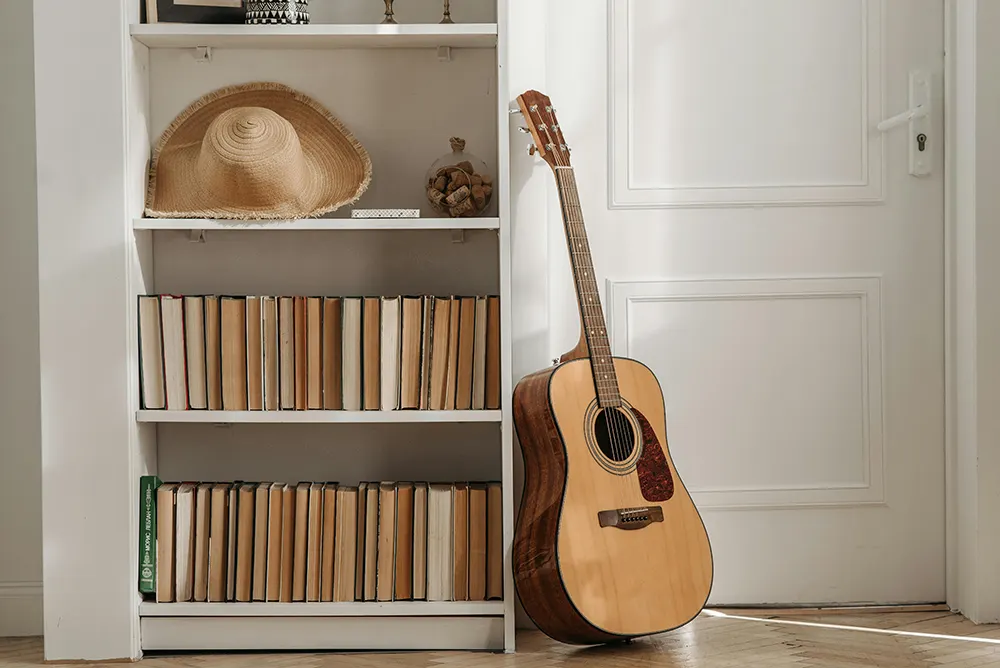 How Seattle’s Guitar Shops Reflect Neighborhoods hero image