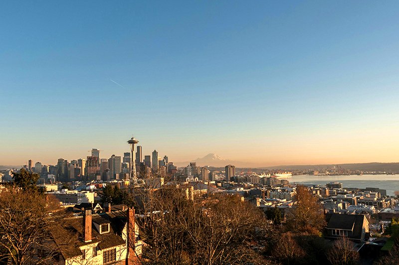 What Sub-6% Interest Rates Mean for Seattle Buyers and Sellers featured image